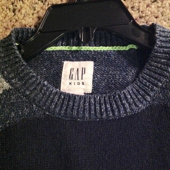 Sweater - Picture 2 of 3